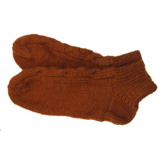 Handgestrickt: Wohlf&uuml;hlsocken rostbraun