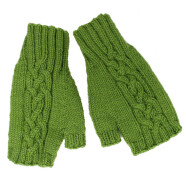 Handgestrickt: Stulpen gr&uuml;n