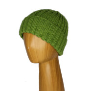 Handgestrickt: M&uuml;tze gr&uuml;n